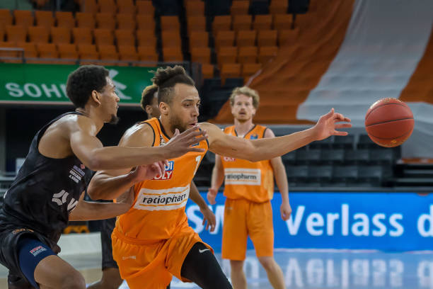 并非因为他 并非因为他