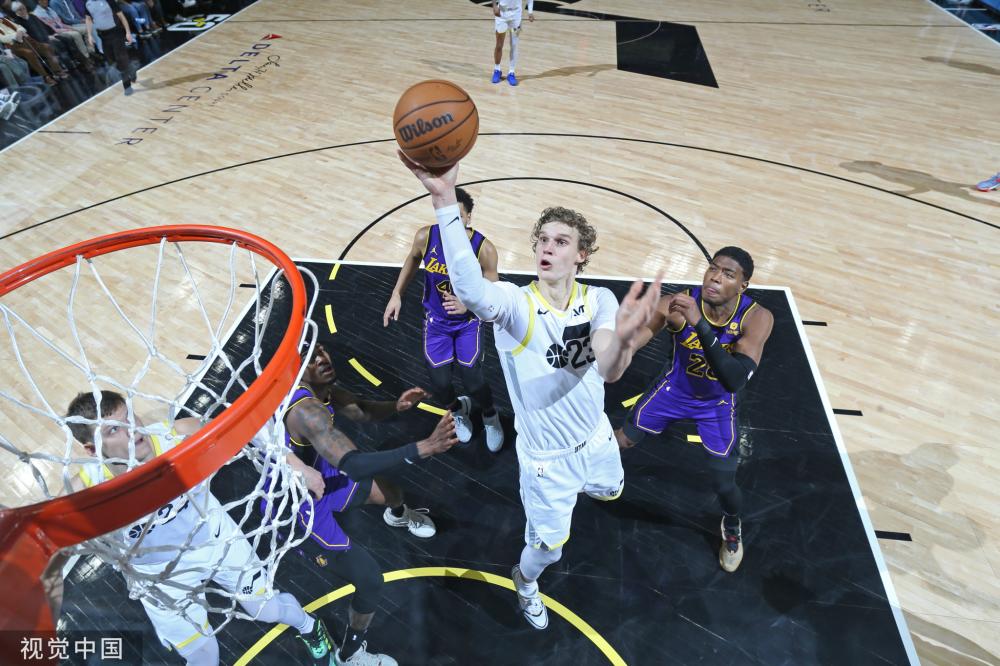 队以坚韧的 队以坚韧的