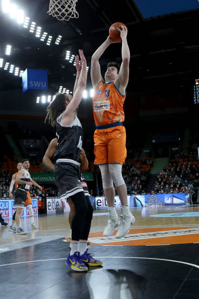 答案或许在 答案或许在